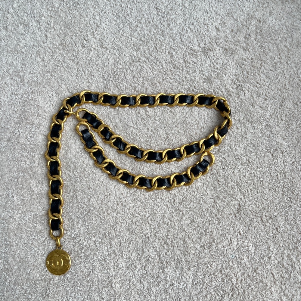 CHANEL authentic fabulous heavy gold plated belt!